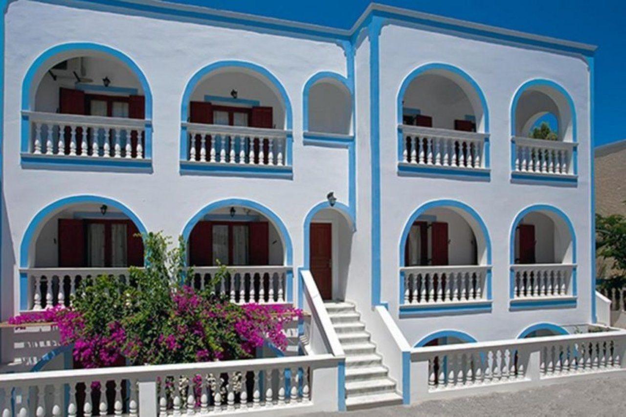 Finikas Santorini Hotel Kamári Exterior foto